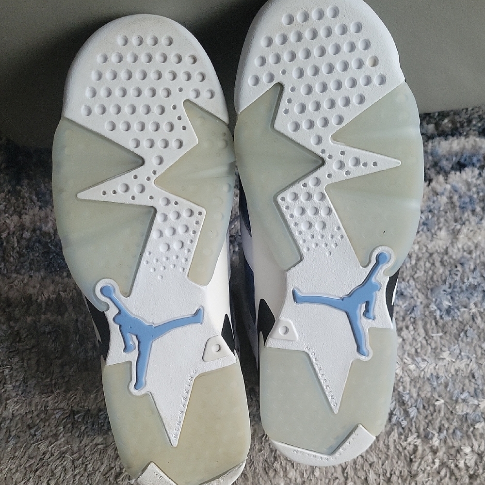 Jordan Retro6 University Blue and White High-Top Sneakers Worn 2x - Picture 7 of 11